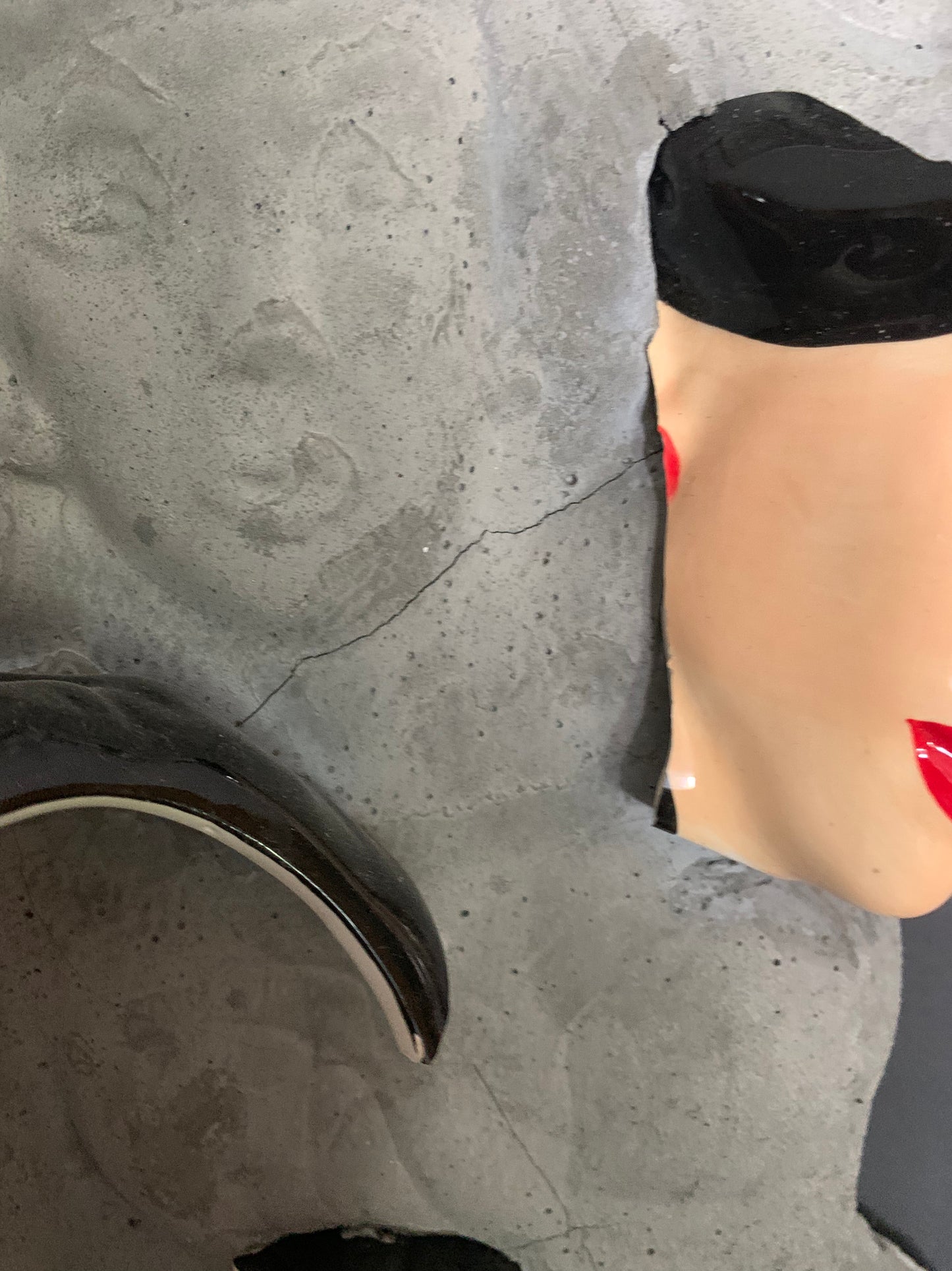 "Fem Avenger” Wonder Woman on Wonder Woman Wall Sculpture