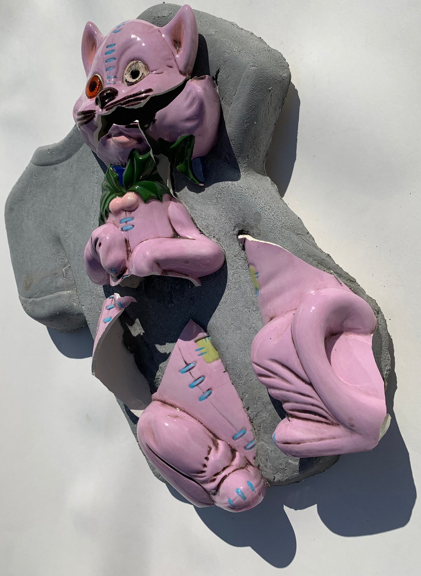 "Aghast-A-Cat": Pink Ragdoll Cat on T-Shirt Wall Sculpture