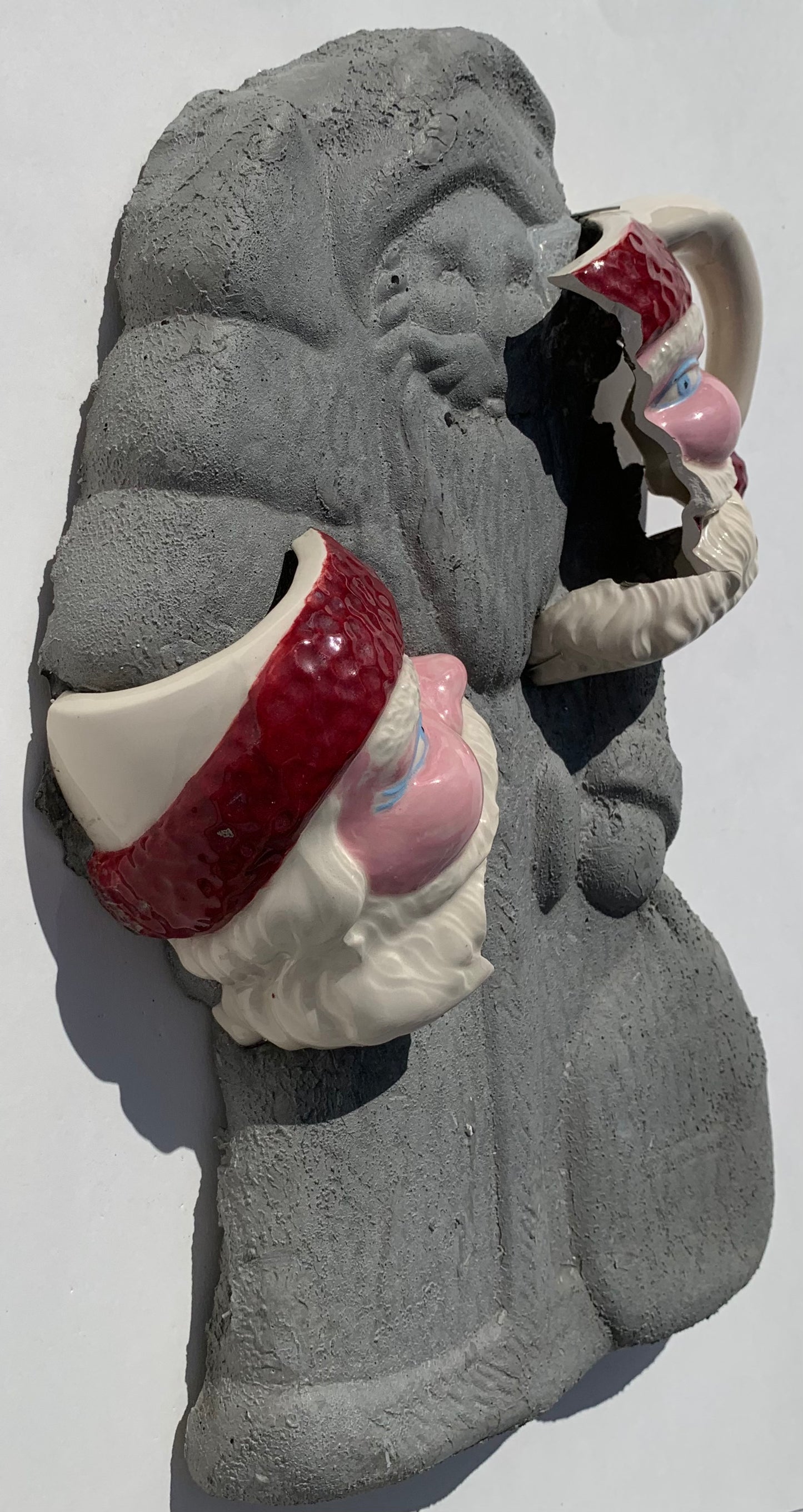 "Schizo Santa": Pink-faced Santa on Old World Santa Smacker