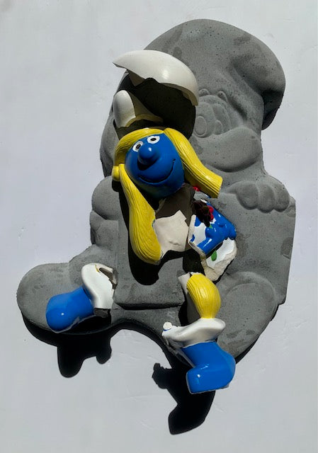 "Smokin' Smurfette": Smurfette on Smurf Wall Sculpture